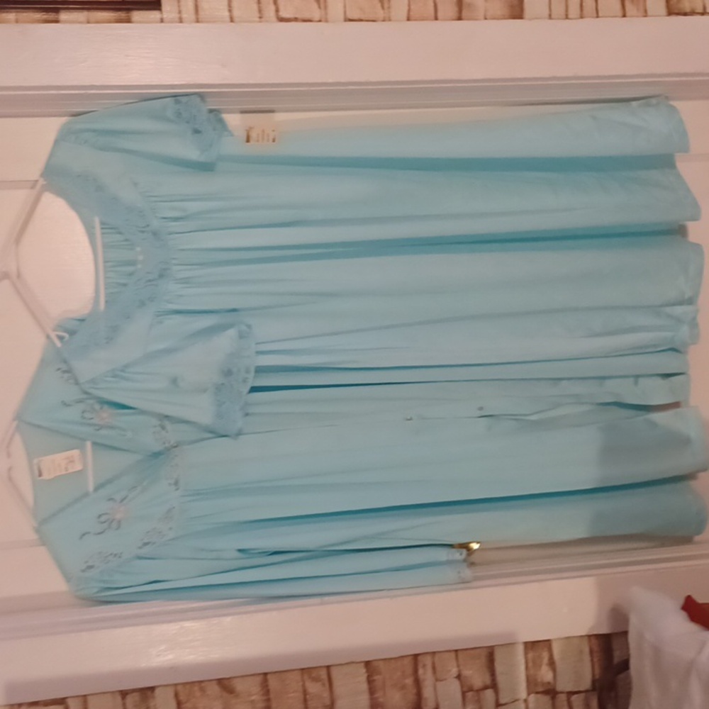 Vintage lingerie robe and matching gown women's size medium blue